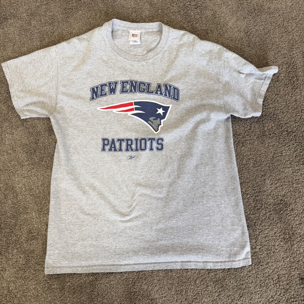 New England Patriots NFL Football T Shirt Gray Reebok Mens Large